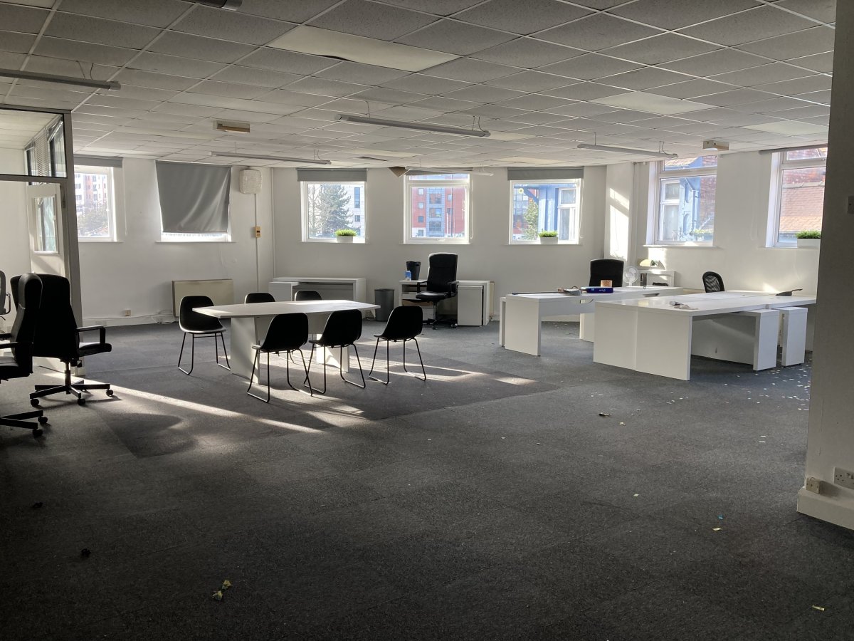 Office in Sheffield - photo 4