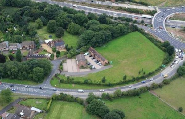 Office in Bromsgrove - photo 3