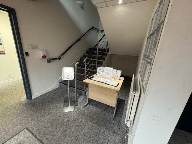 Office in Burton On Trent - photo 2