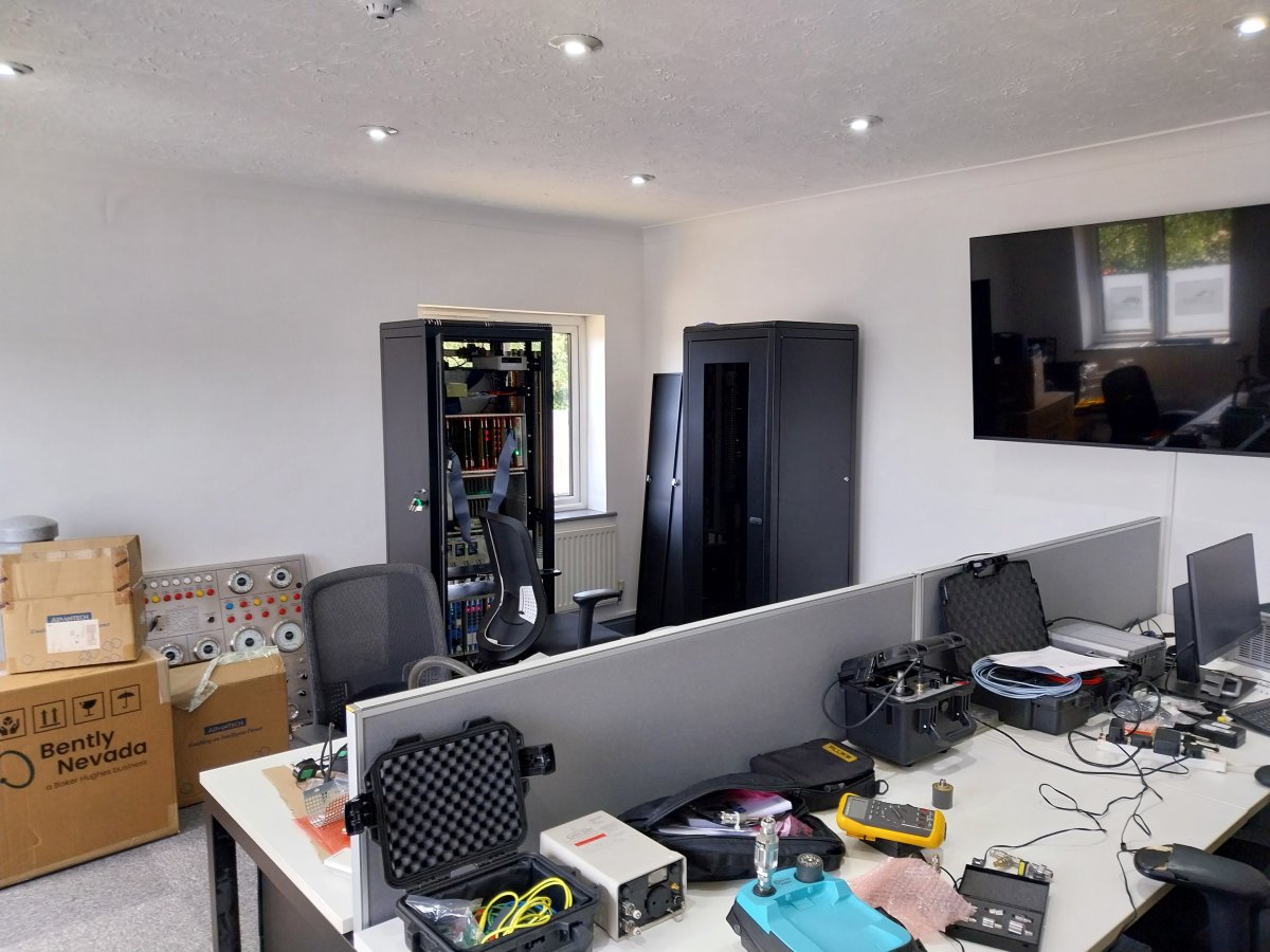 Office in Lincoln - photo 3