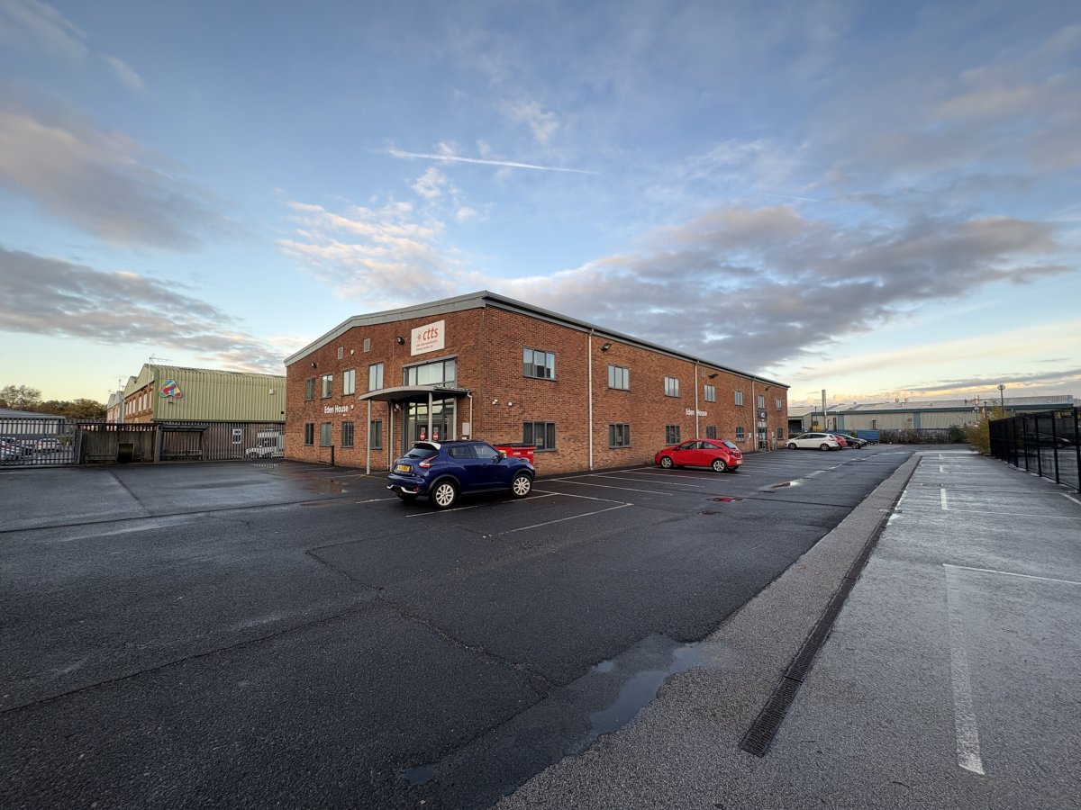 Office in Lincoln - photo 2