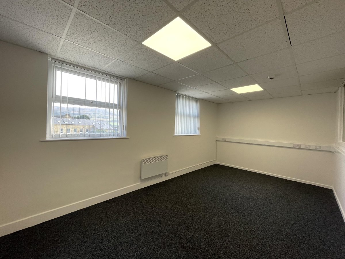 Office in Halifax - photo 3