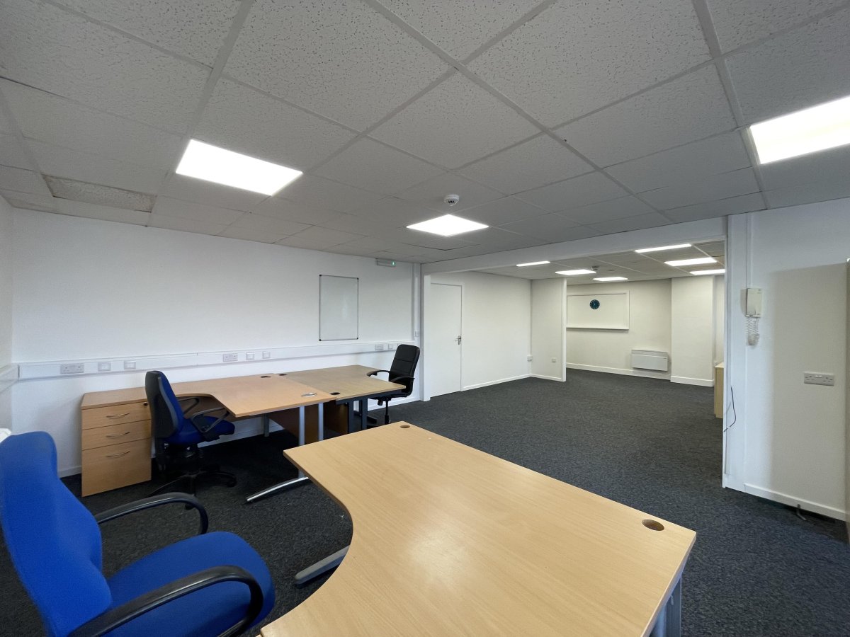 Office in Halifax - photo 4