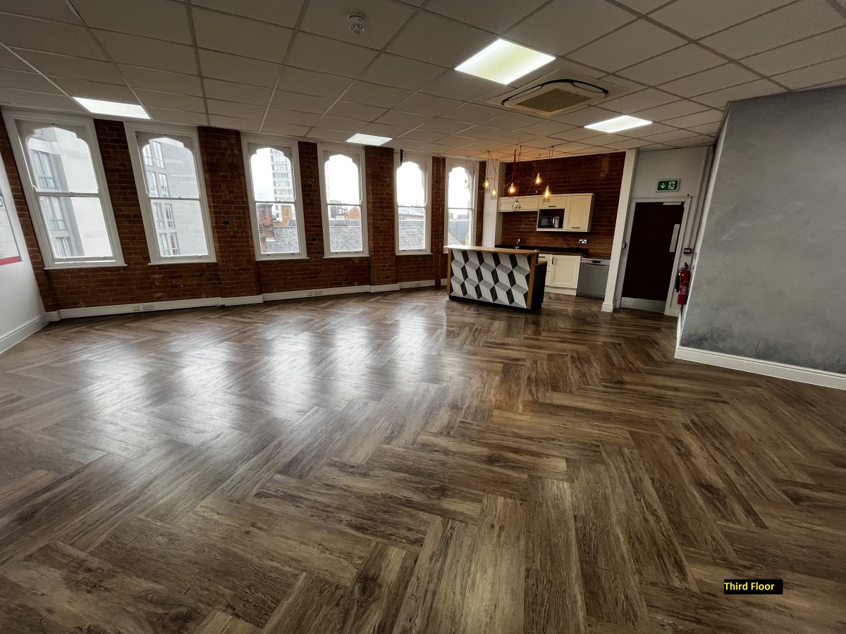 Office in Leicester - photo 4