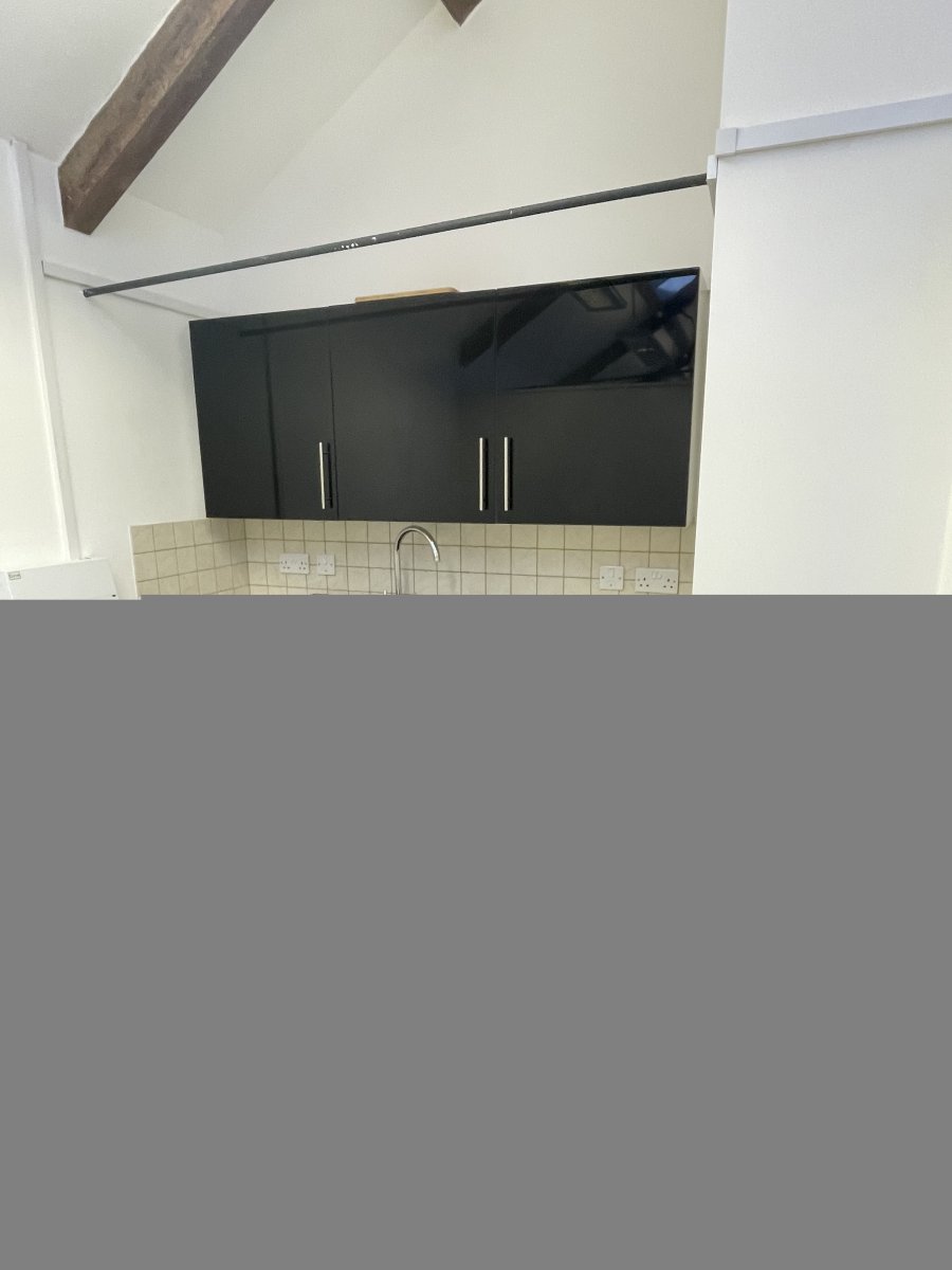 Office in Kirtlington Business Centre - photo 4