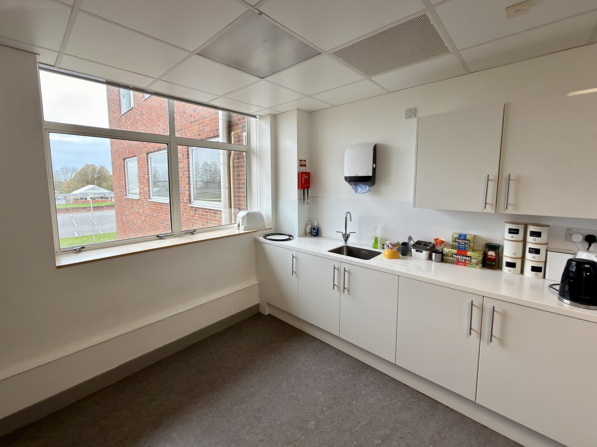 Office in Warwick - photo 3