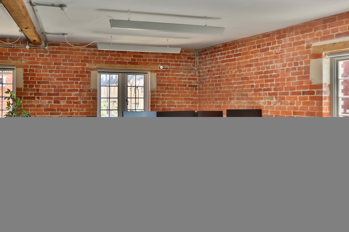 Office in Holt - photo 2