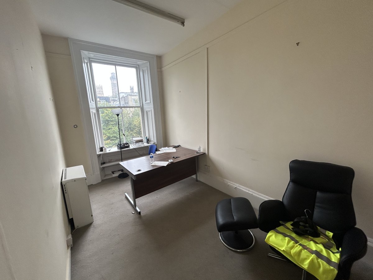 Office in Glasgow - photo 4