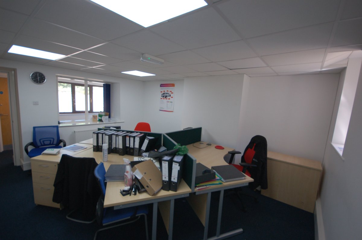 Office in Croft - photo 3