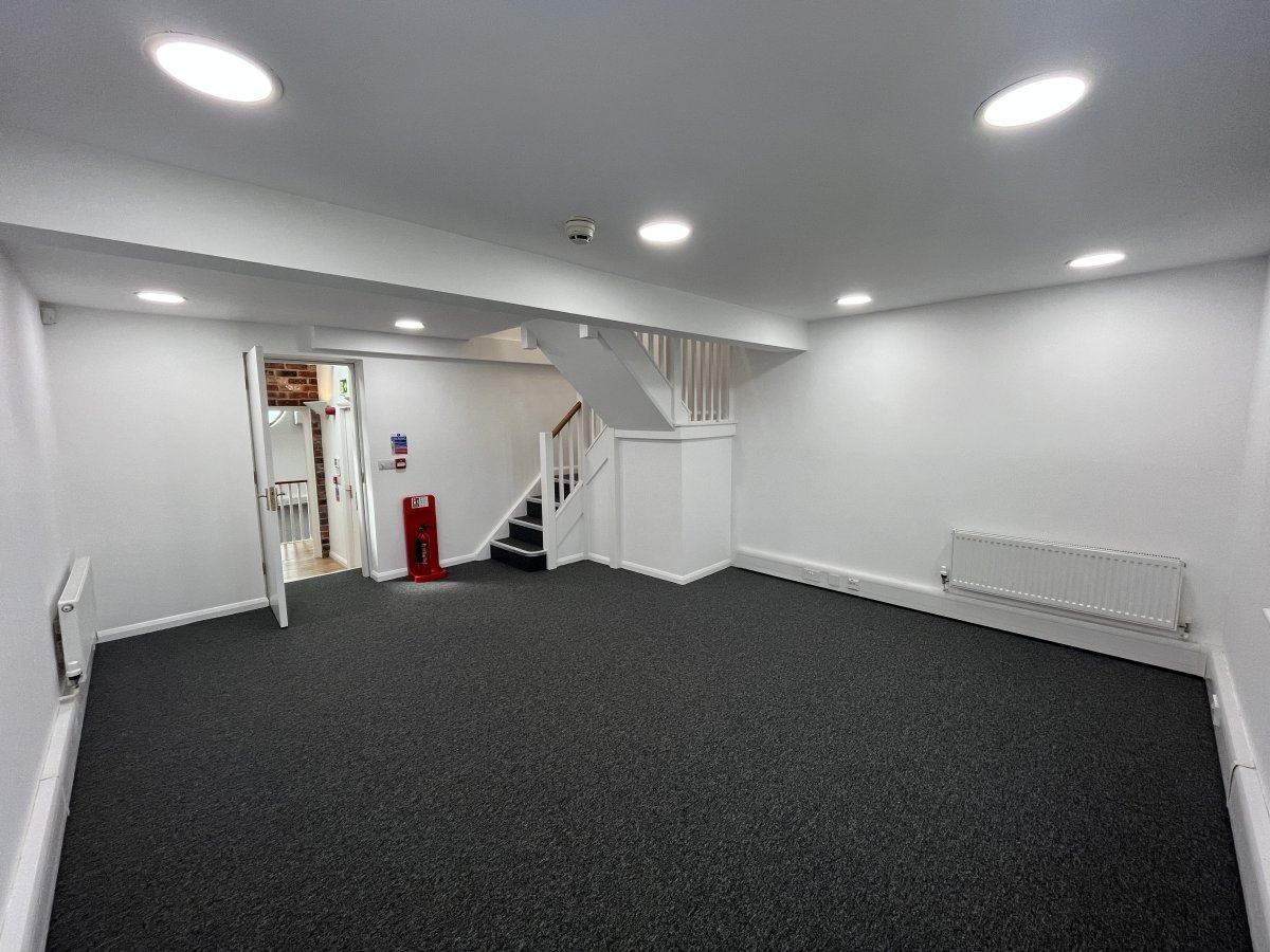Office in Newtown Unthank - photo 3