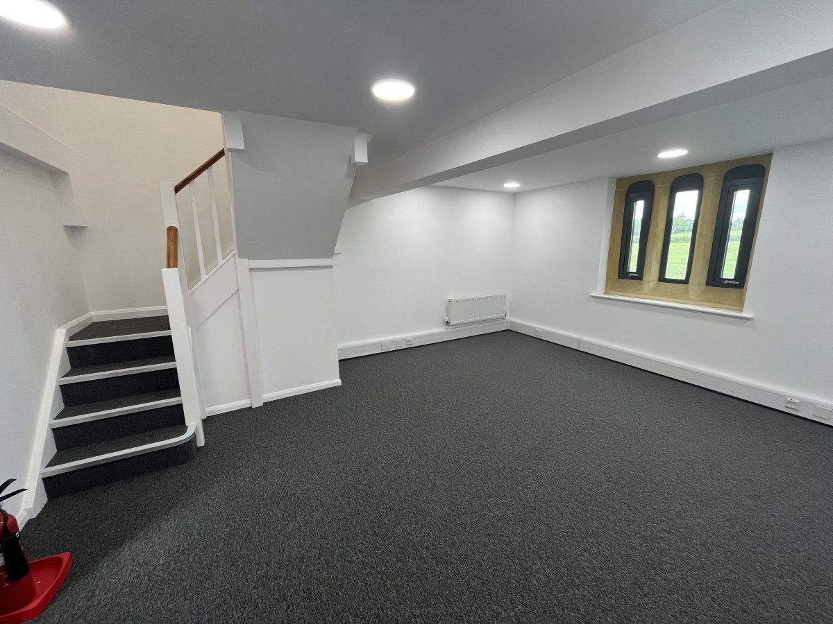Office in Newtown Unthank - photo 4