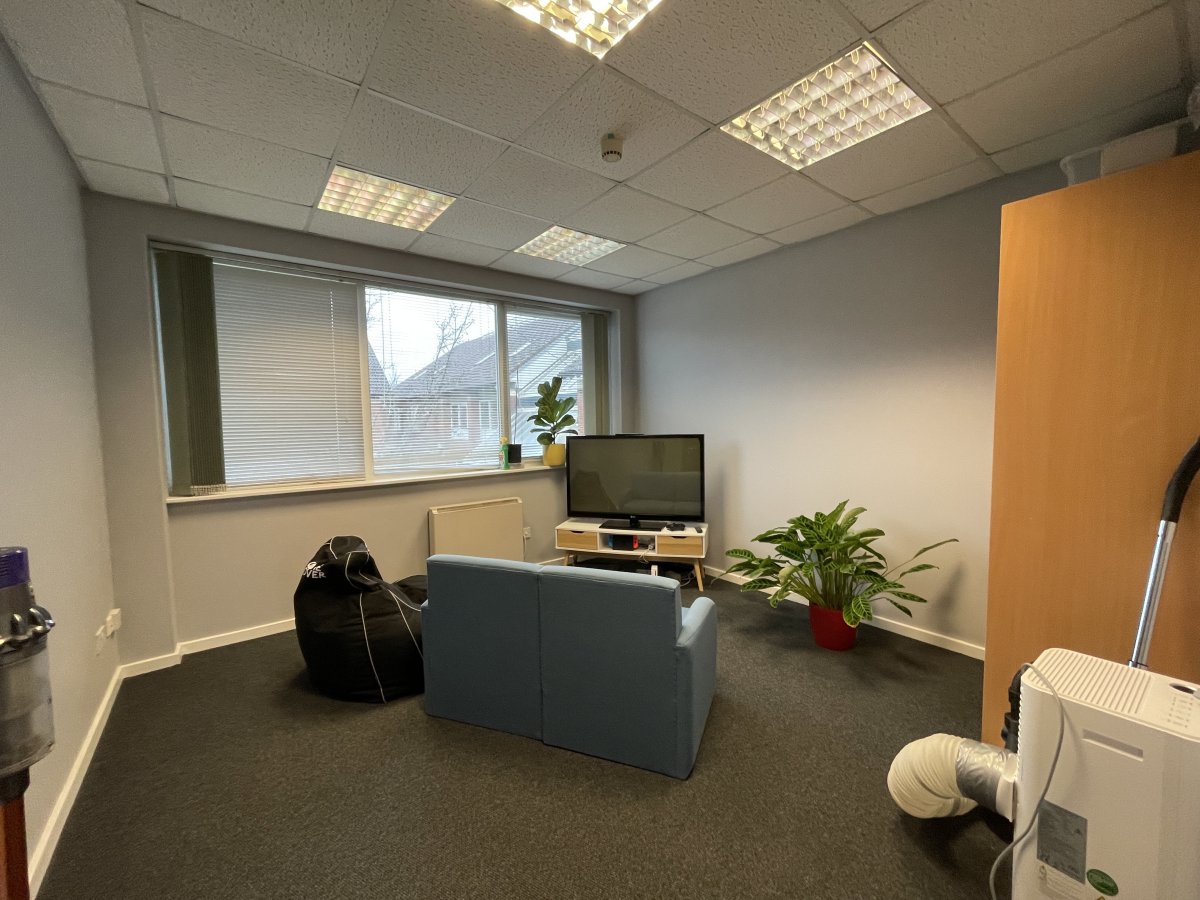 Office in Newmarket - photo 3