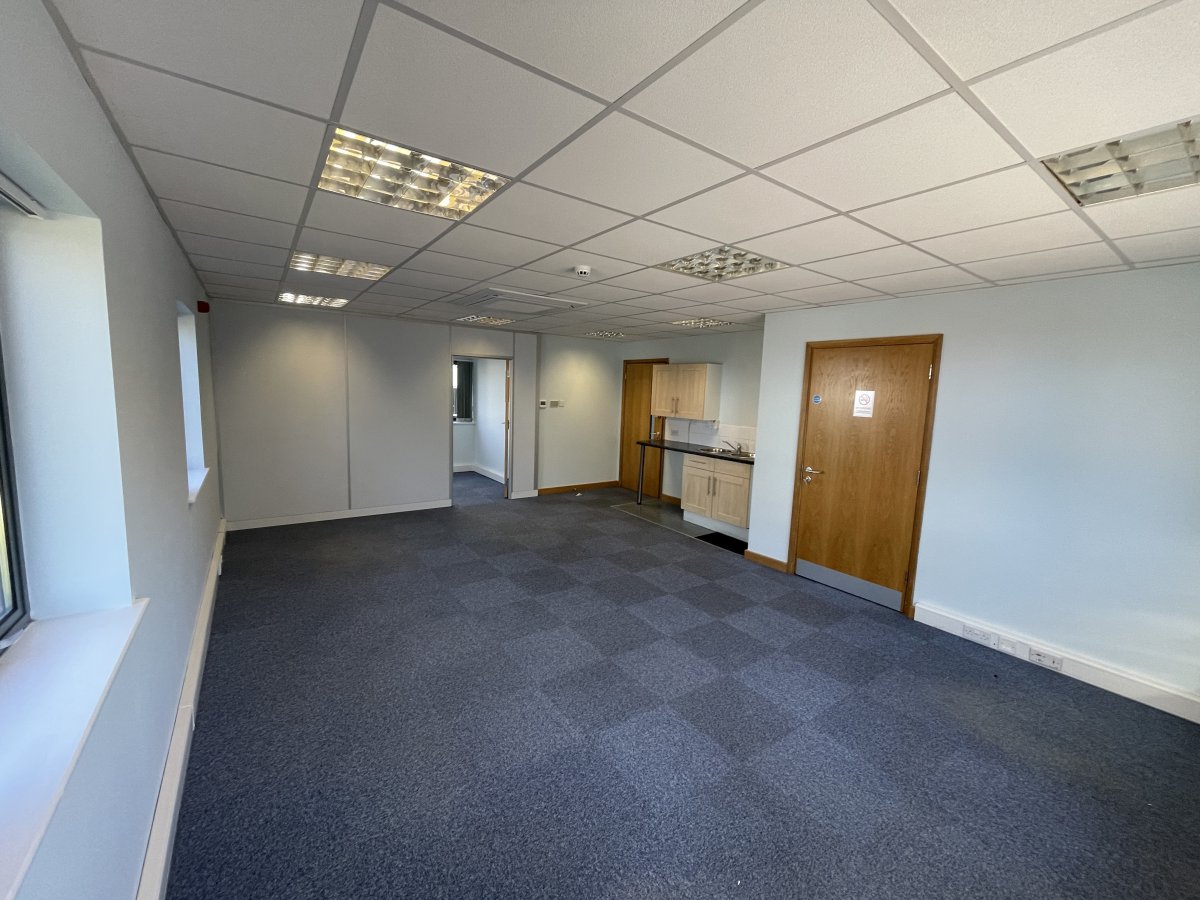 Office in Needwood - photo 3