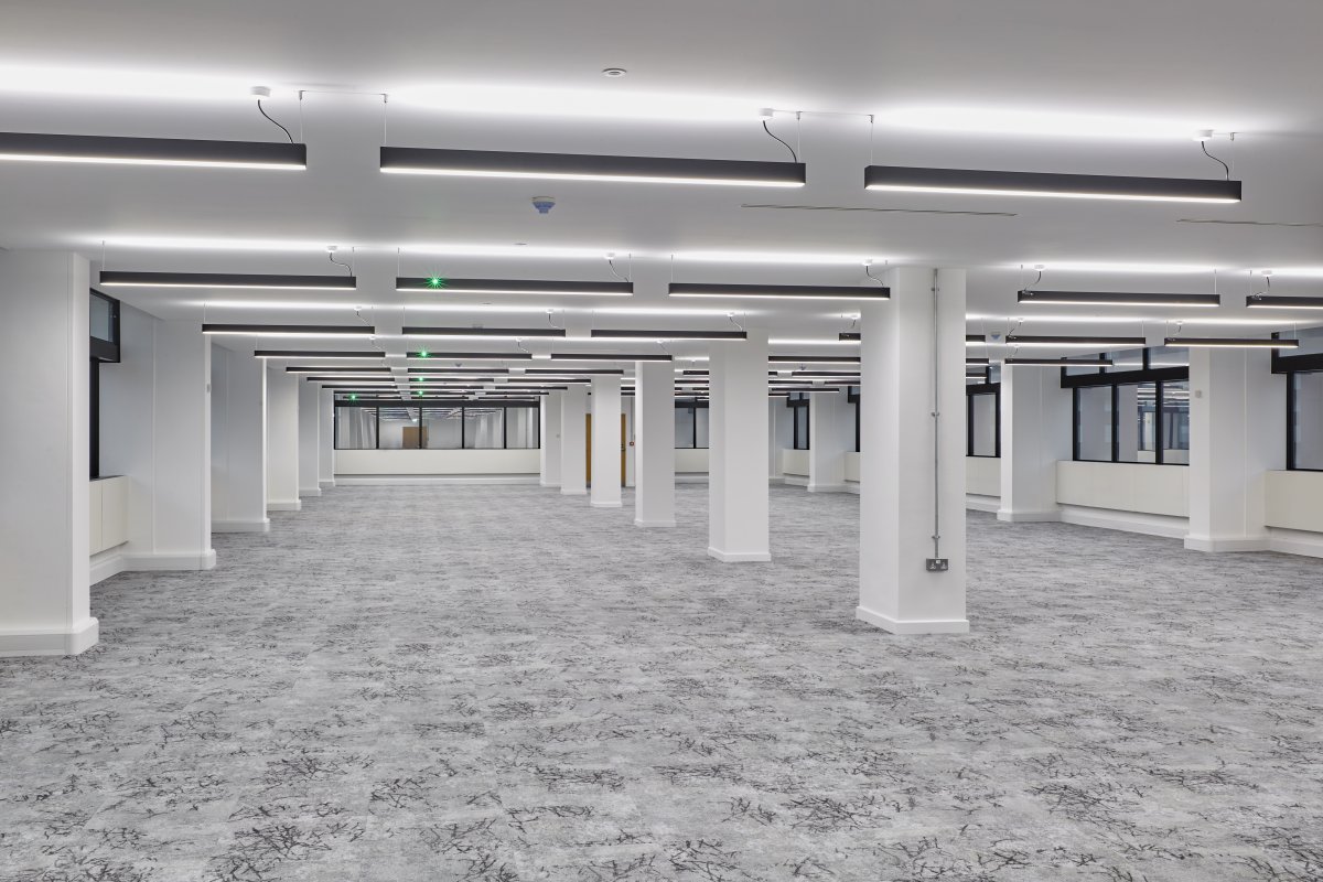 Office in Croydon - photo 2