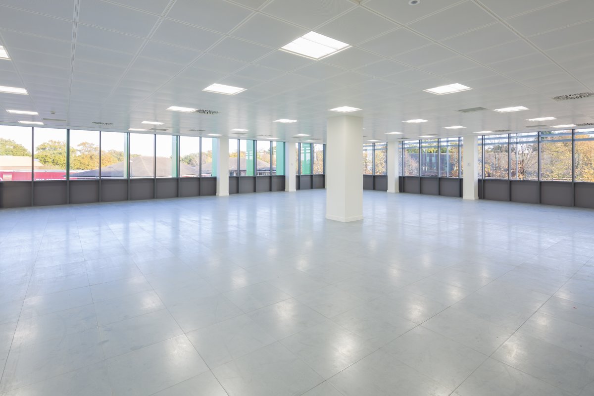 Office in Crawley - photo 3