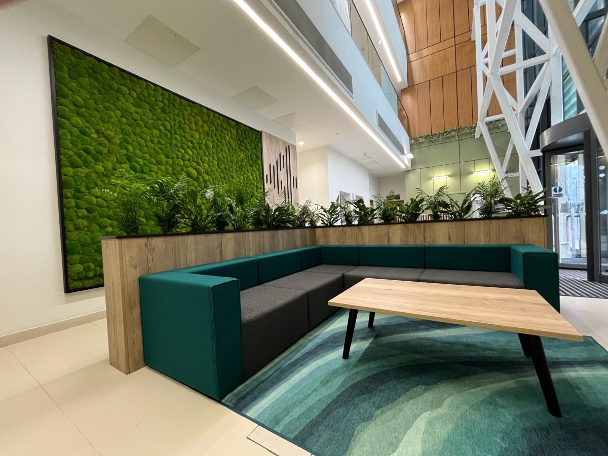 Office in Crawley - photo 4