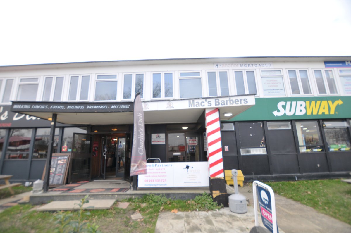 Office in Crawley - photo 2