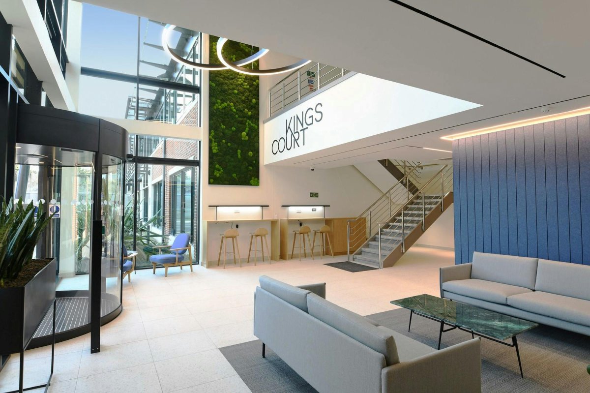 Office in Leatherhead - photo 4
