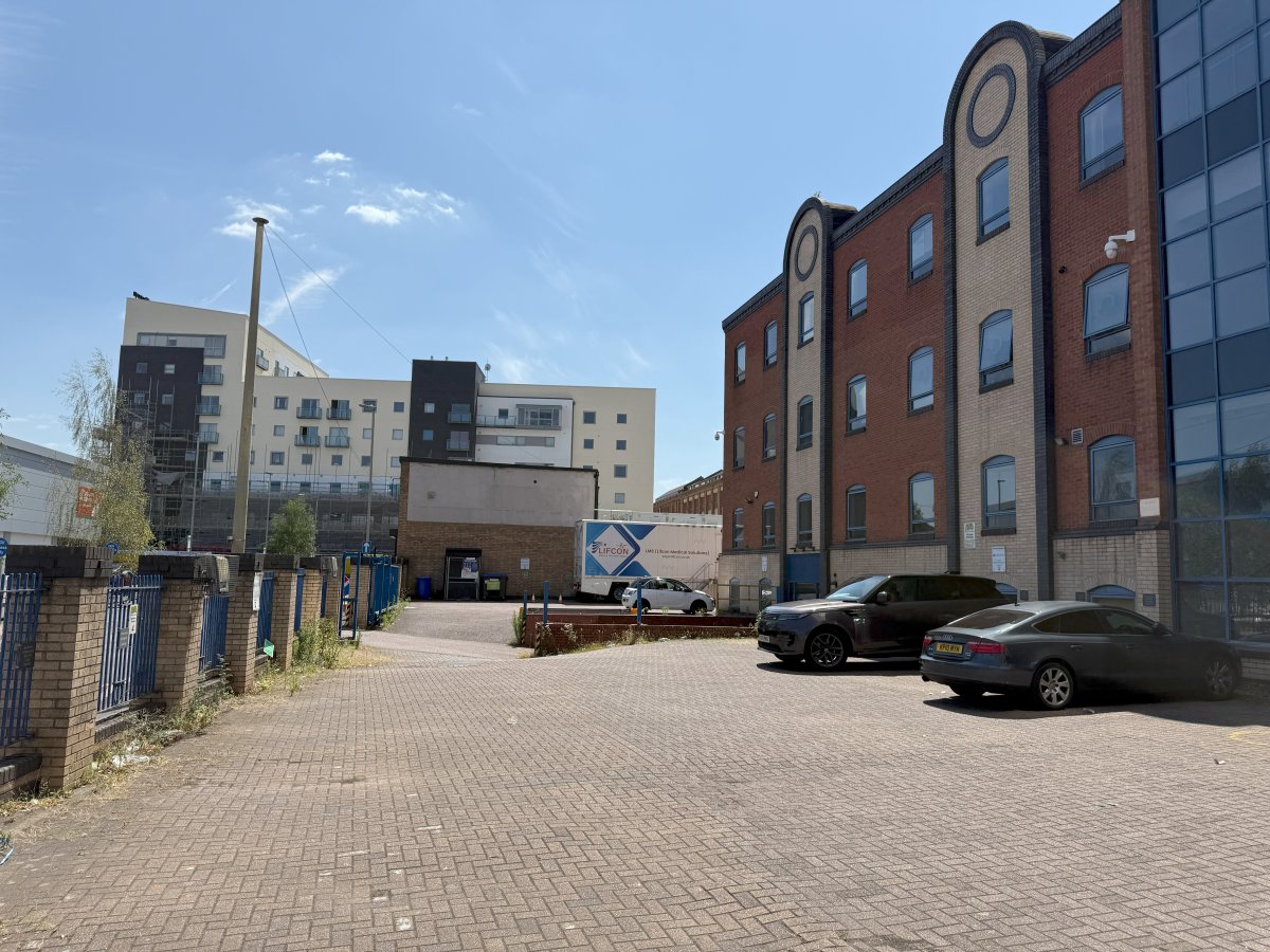 Office in Leicester - photo 4