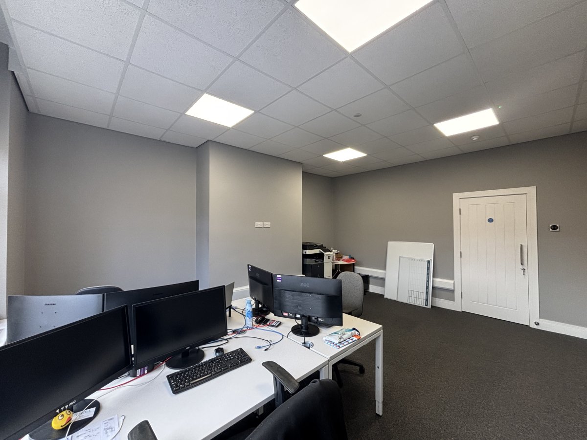 Office in Halifax - photo 3