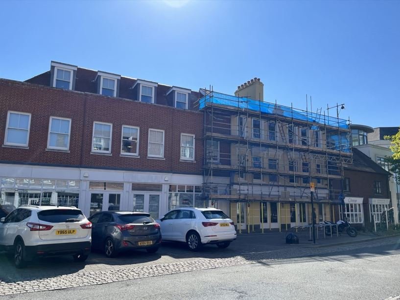 Office in Crawley - photo 2