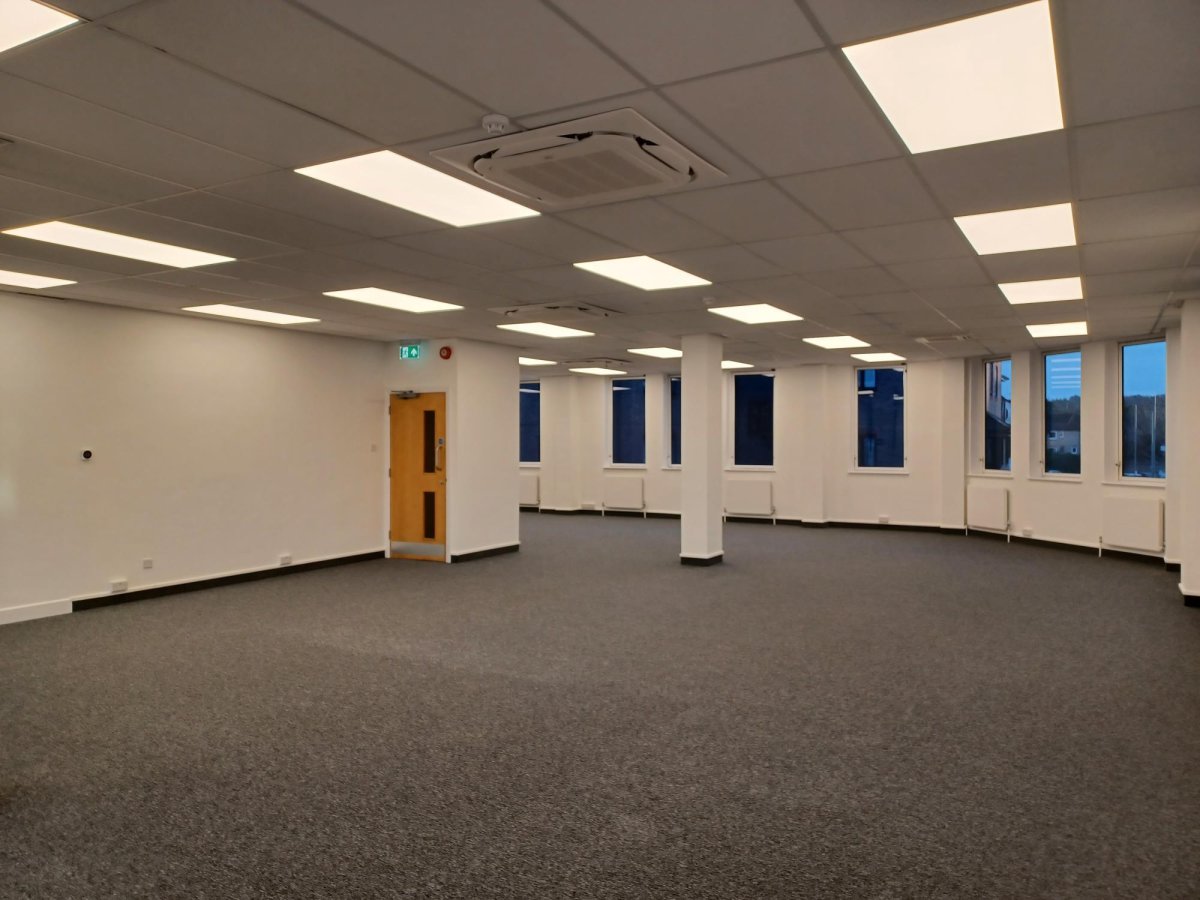 Office in Epsom - photo 3