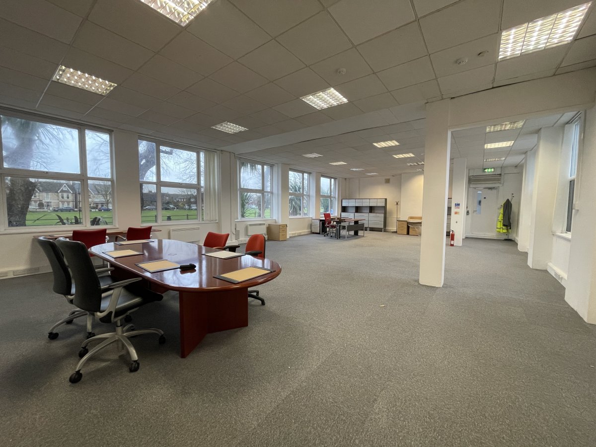 Office in Southwick - photo 2