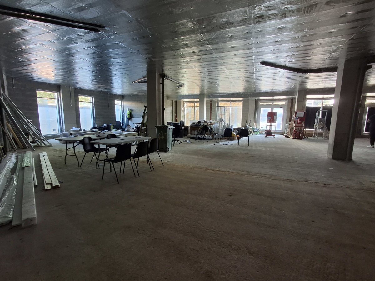 Office in Brentford - photo 3