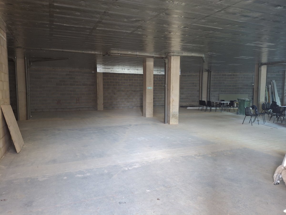 Office in Brentford - photo 4