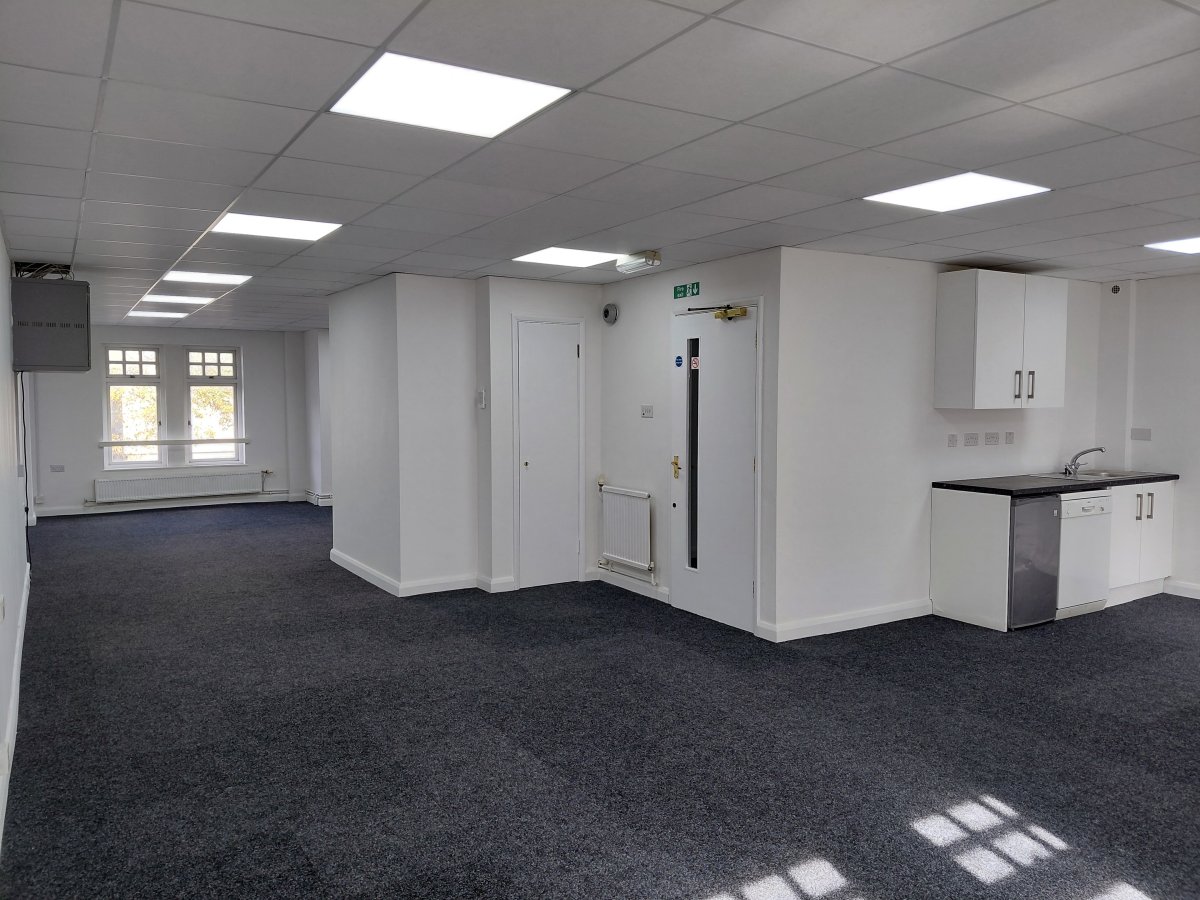 Office in Croydon - photo 4