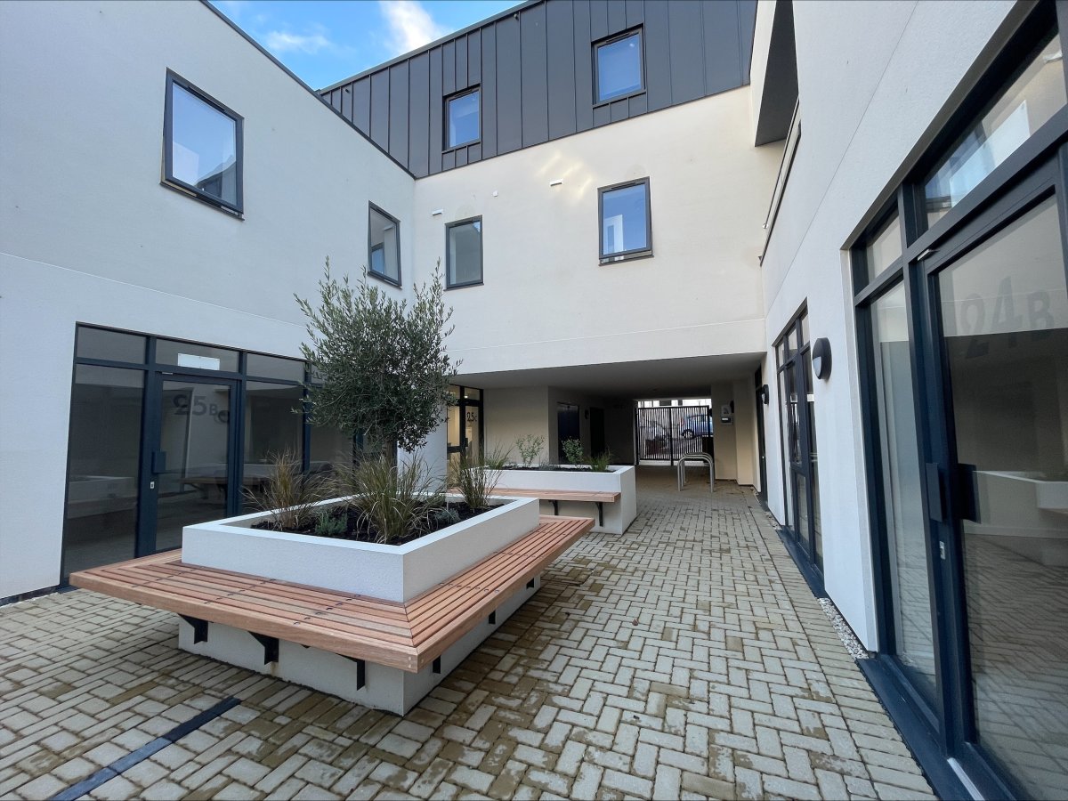 Office in Brighton - photo 3