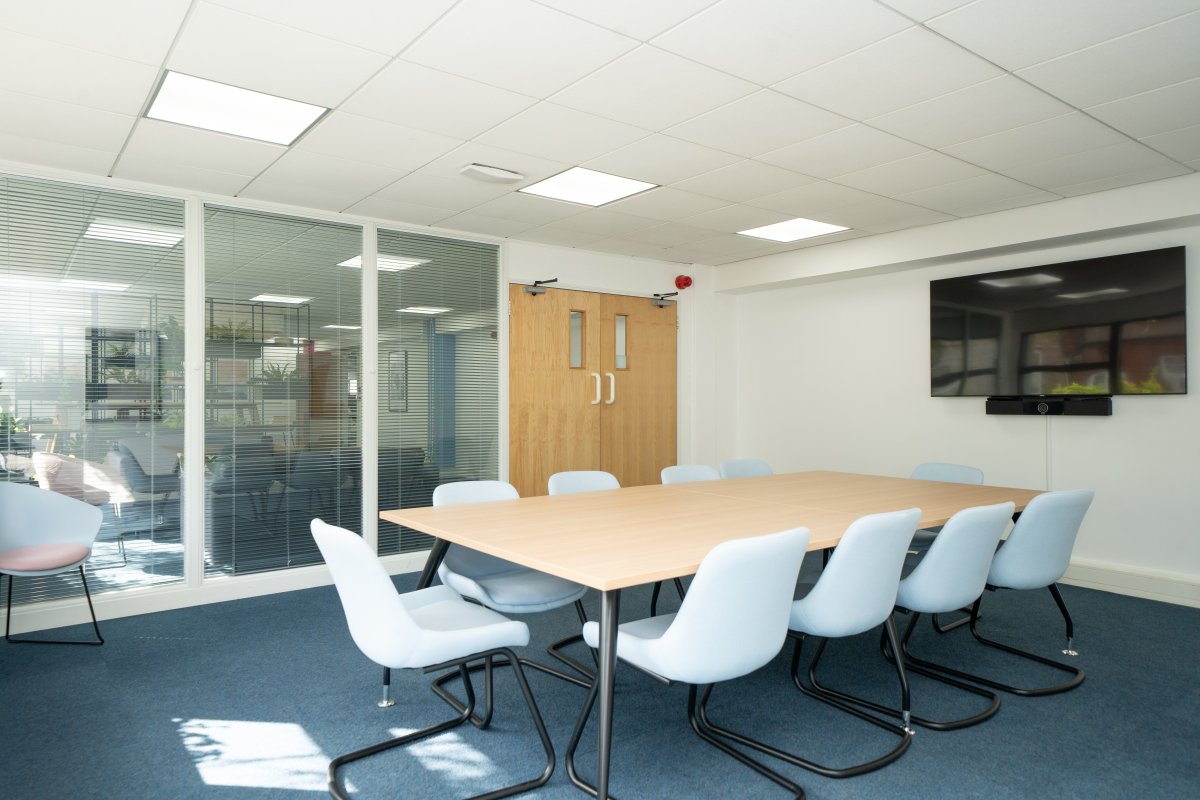 Office in Caterham - photo 2