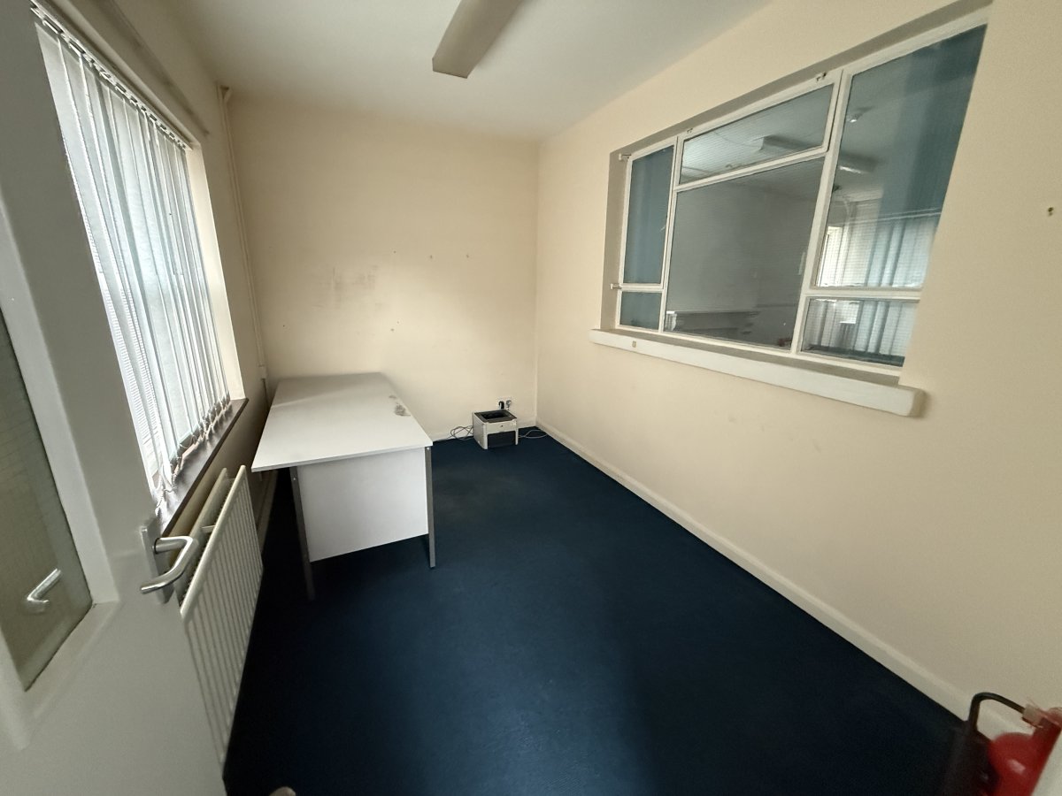 Office in Purley - photo 4