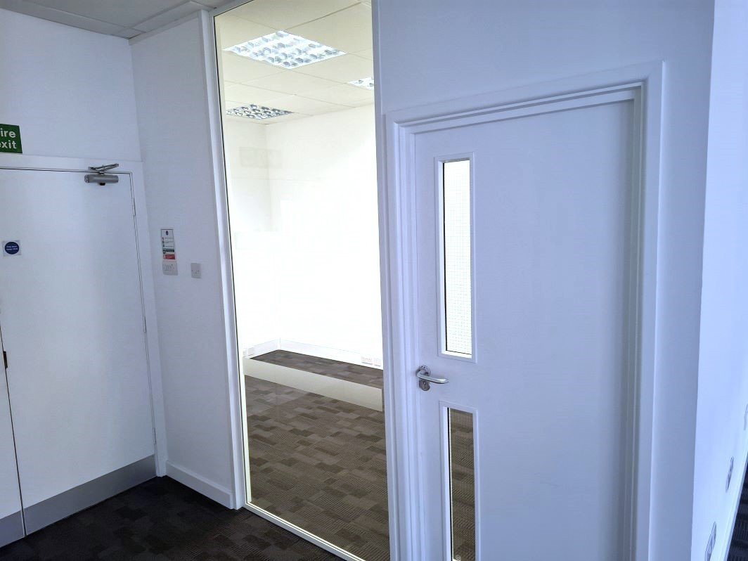Office in Guildford - photo 2