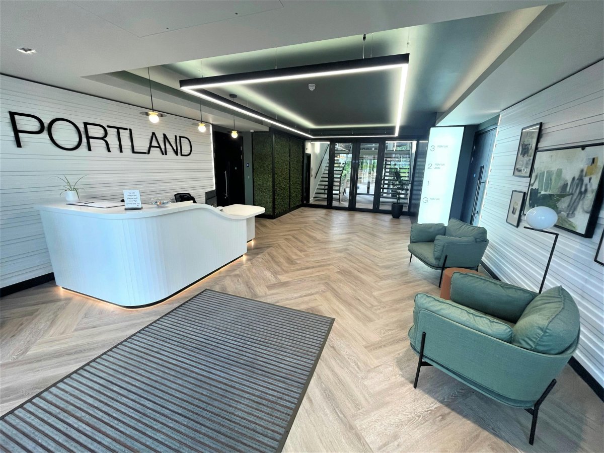 Office in Crawley - photo 3