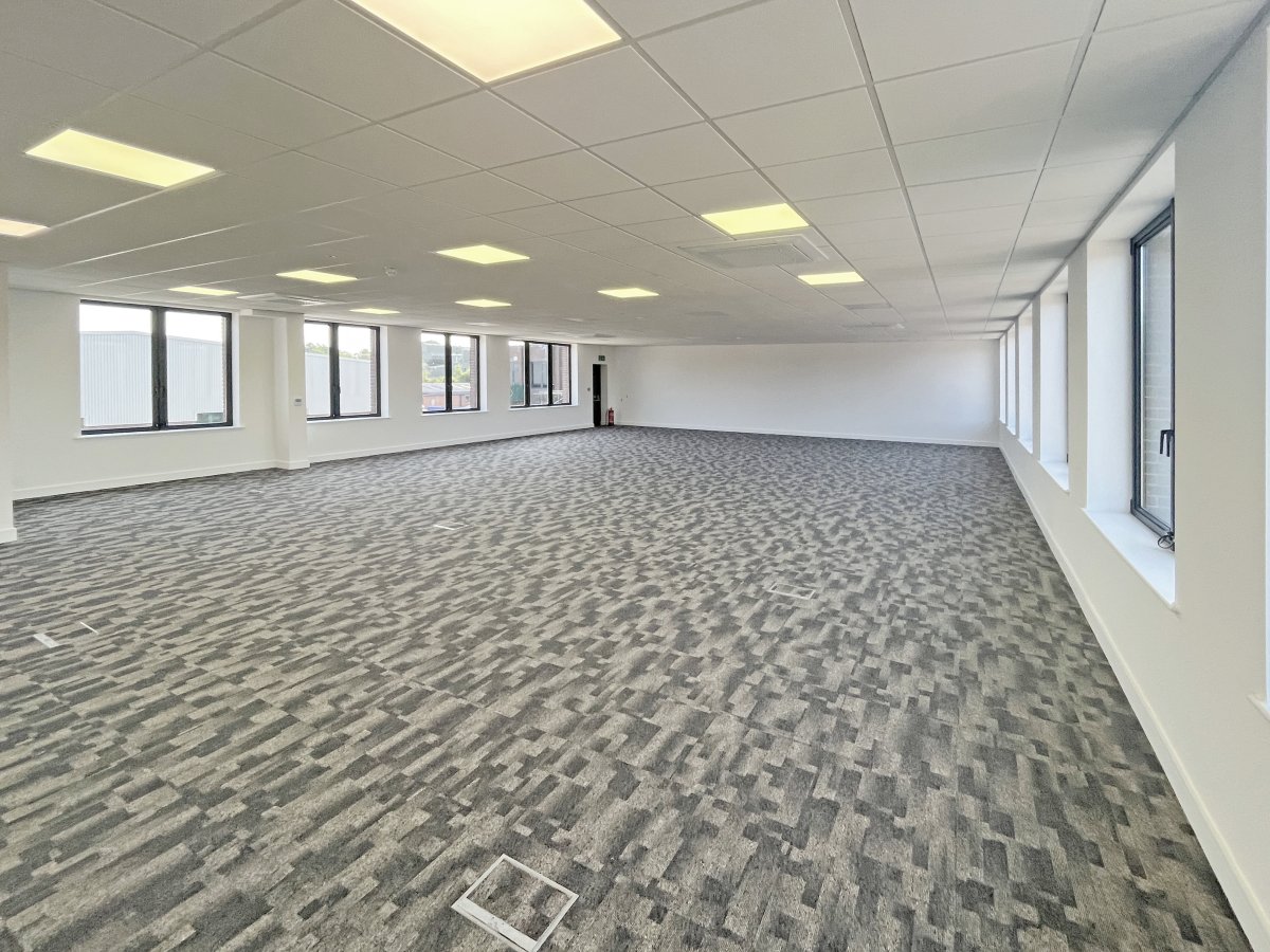 Office in Chessington - photo 2
