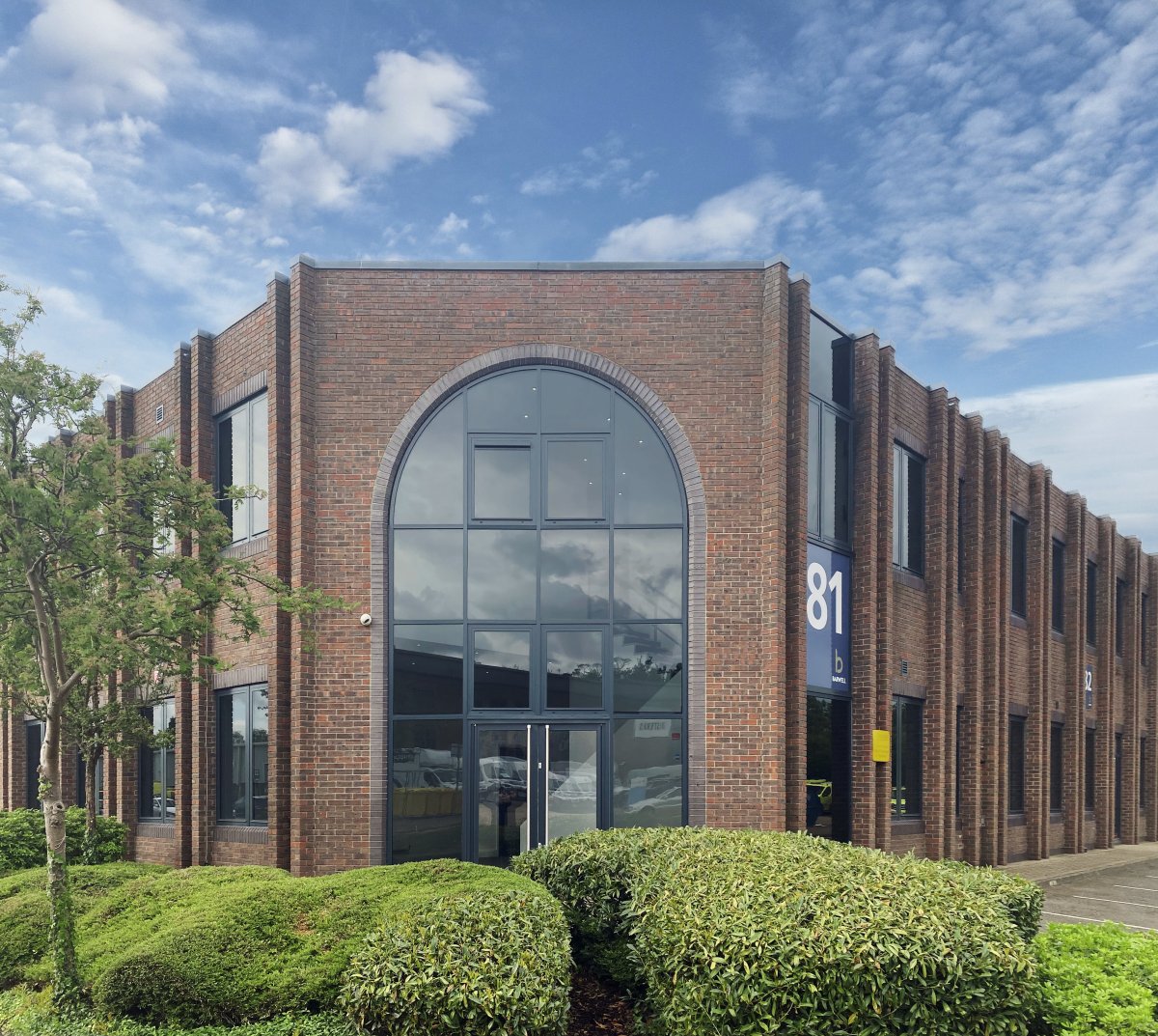 Office in Chessington - photo 3
