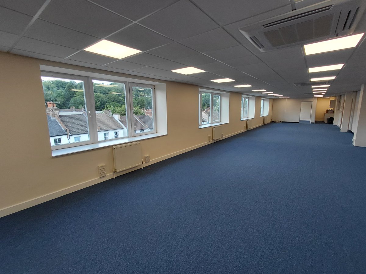 Office in Kenley - photo 3