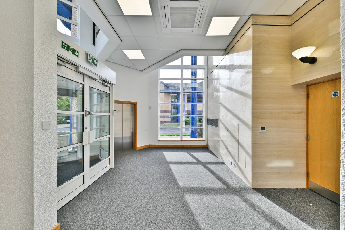Office in Fleet - photo 4