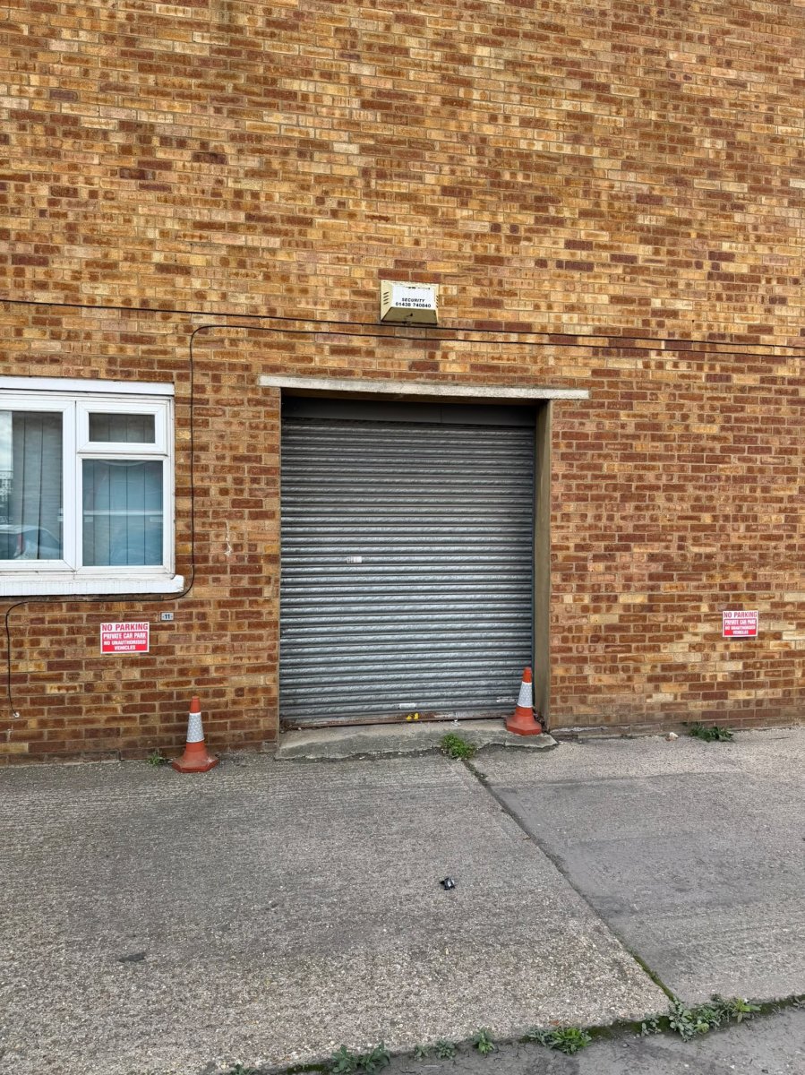 Office in Wilbury Way - photo 2