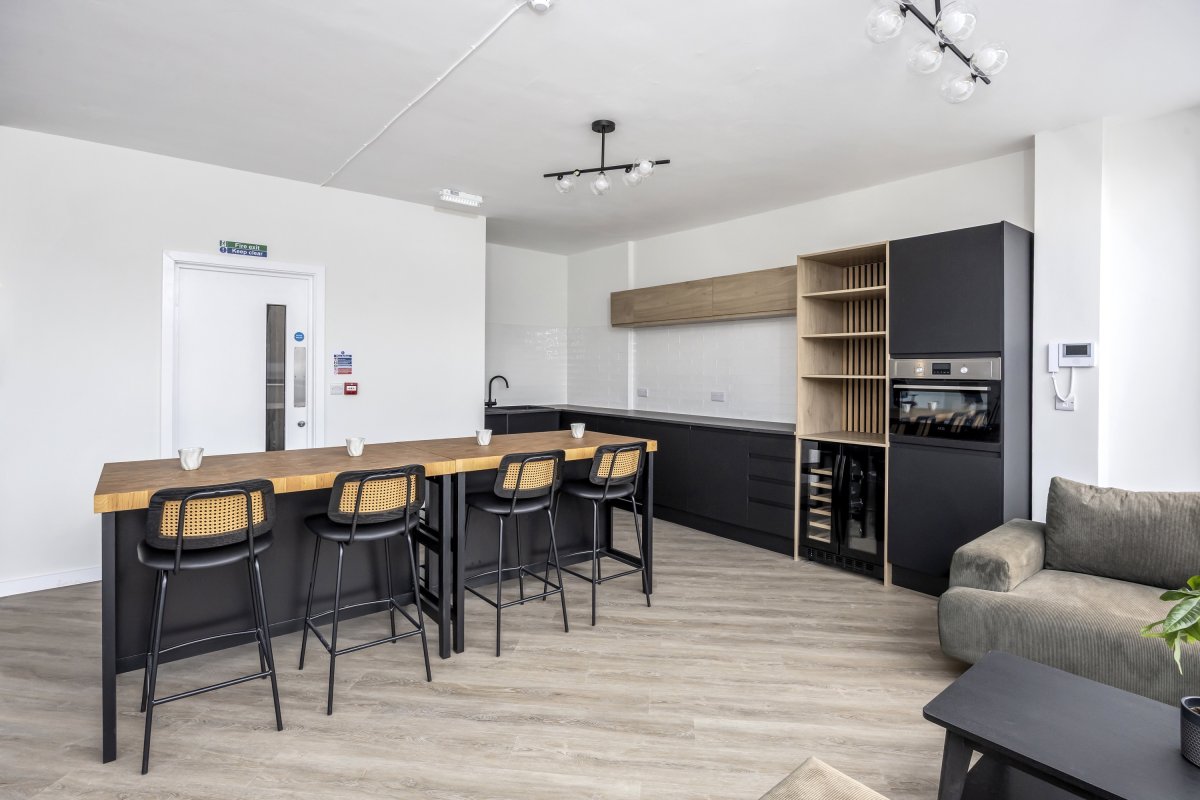 Office in Brighton - photo 3