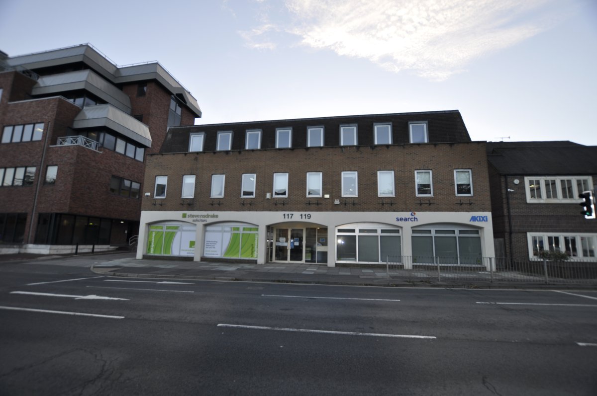 Office in Crawley - photo 3