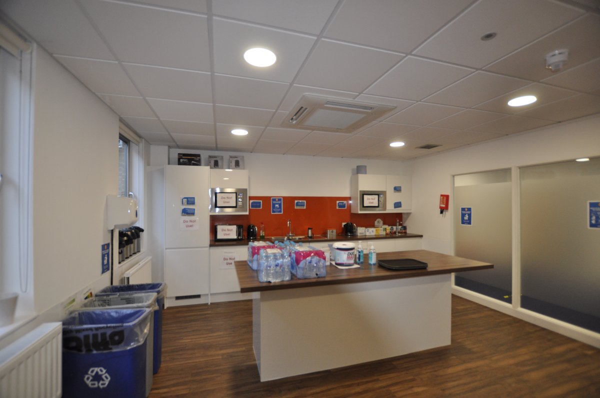 Office in Crawley - photo 4
