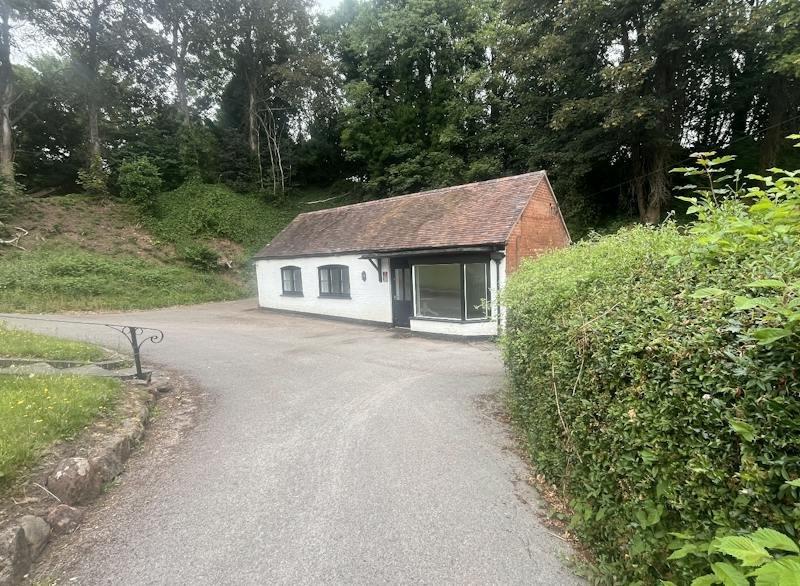 Office in Weston-Under-Lizard - photo 2