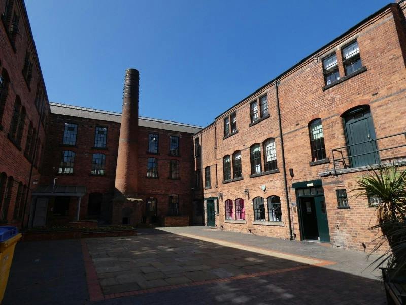 Office in Wolverhampton - photo 4