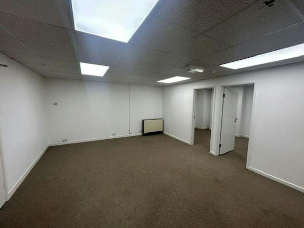 Office in Bedford - photo 2