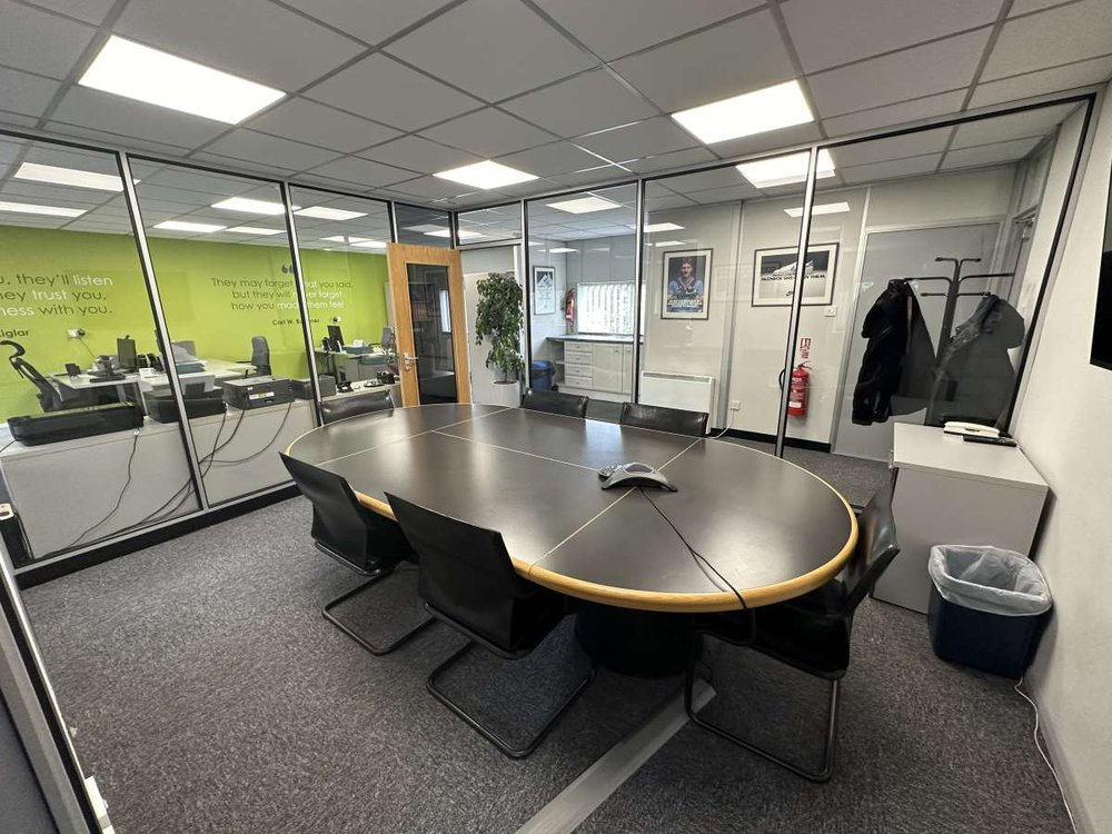 Office in Whetstone - photo 4