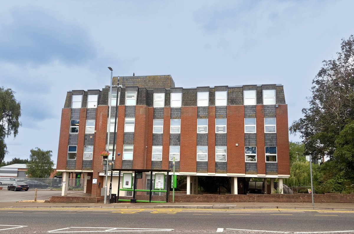 Other in Leighton Buzzard - photo 2