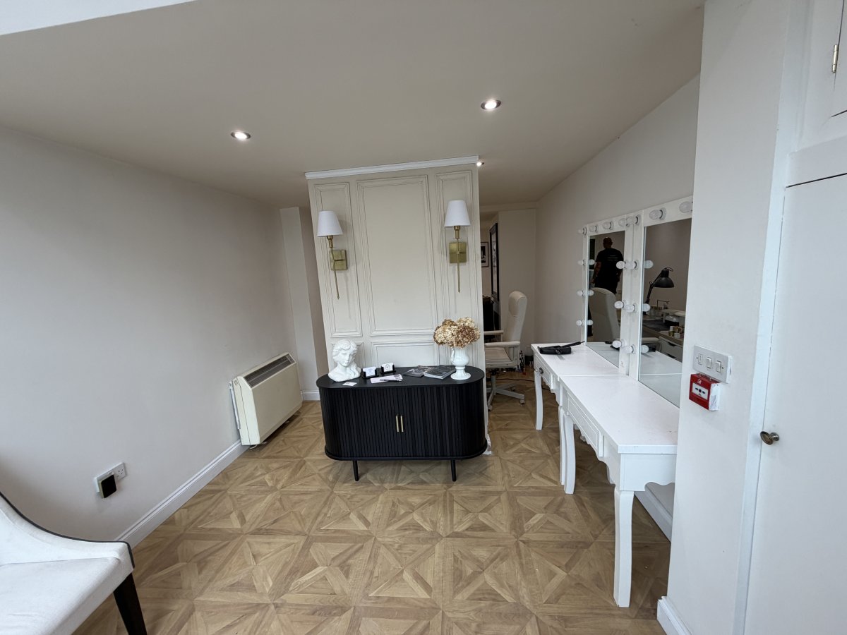 Other in Melksham - photo 4
