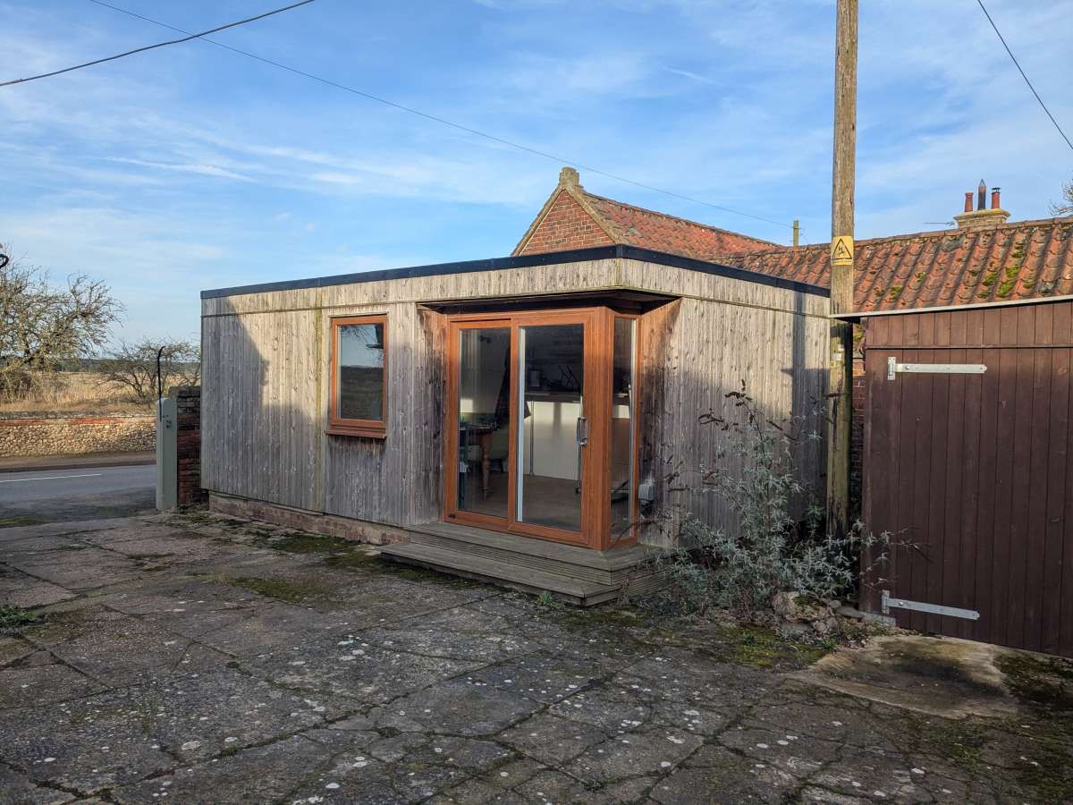 Retail/Shop in Holkham - photo 4